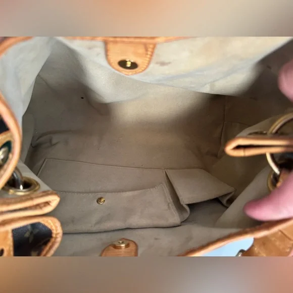 Louis Vuitton Galleria PM Monogram bag - Picture 7 of 10